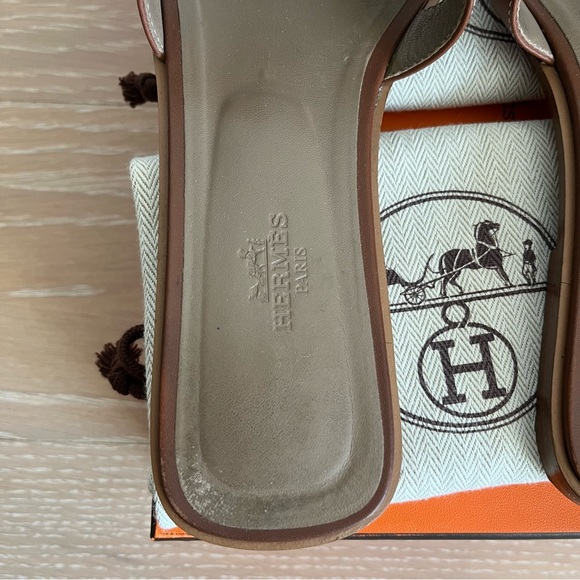 HERMÈS Oran Sandals Gold size EU 38.5/US 8.5 - Picture 13 of 14